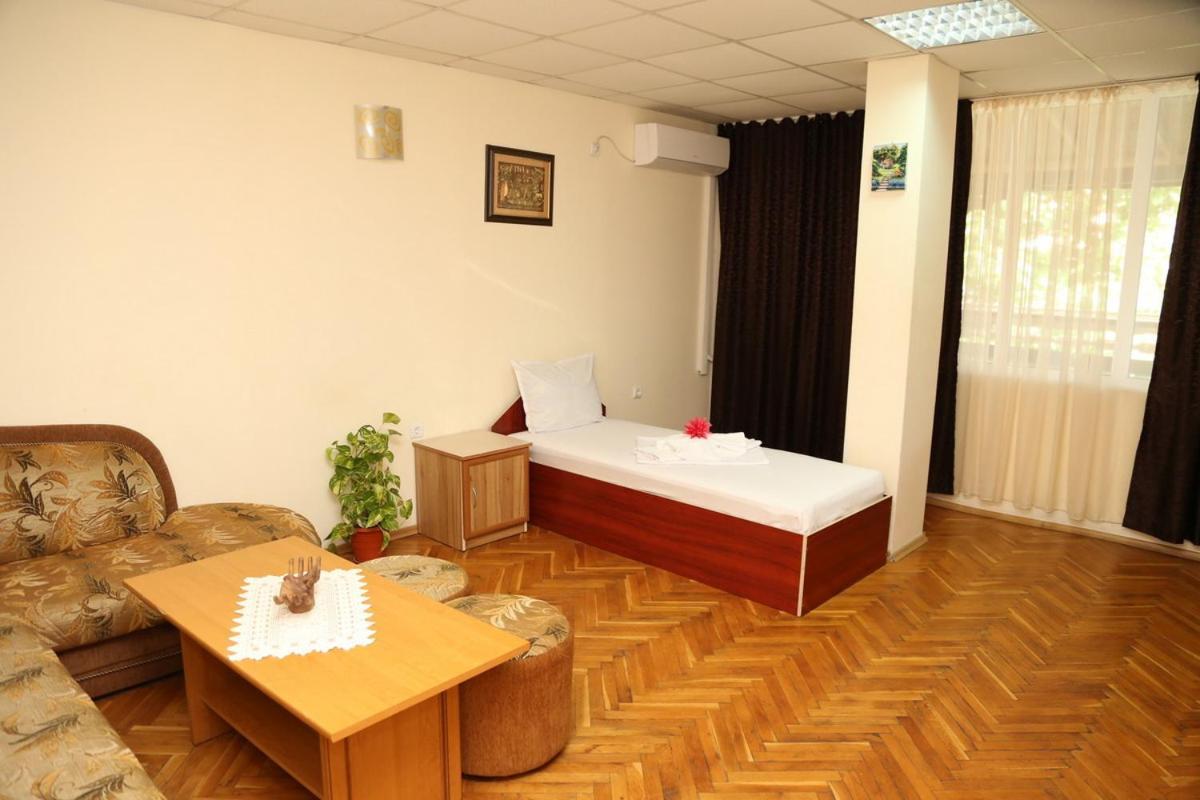 Хотел Диана Елхово Elhovo (Yambol) Exterior foto